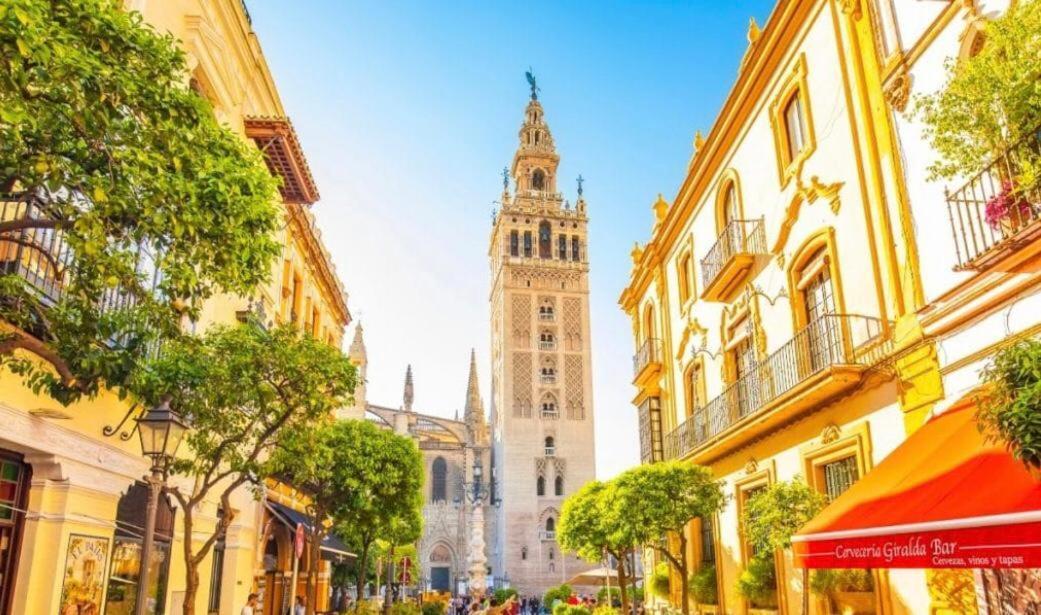Budget And Cute Rooms With Balcony Sevilla Center Eksteriør billede