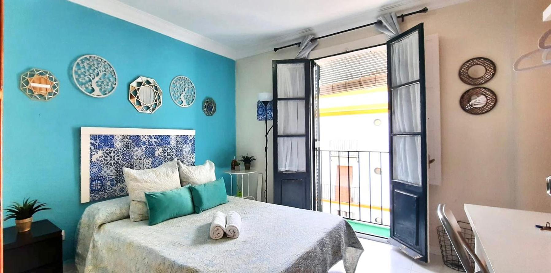Budget And Cute Rooms With Balcony Sevilla Center Eksteriør billede