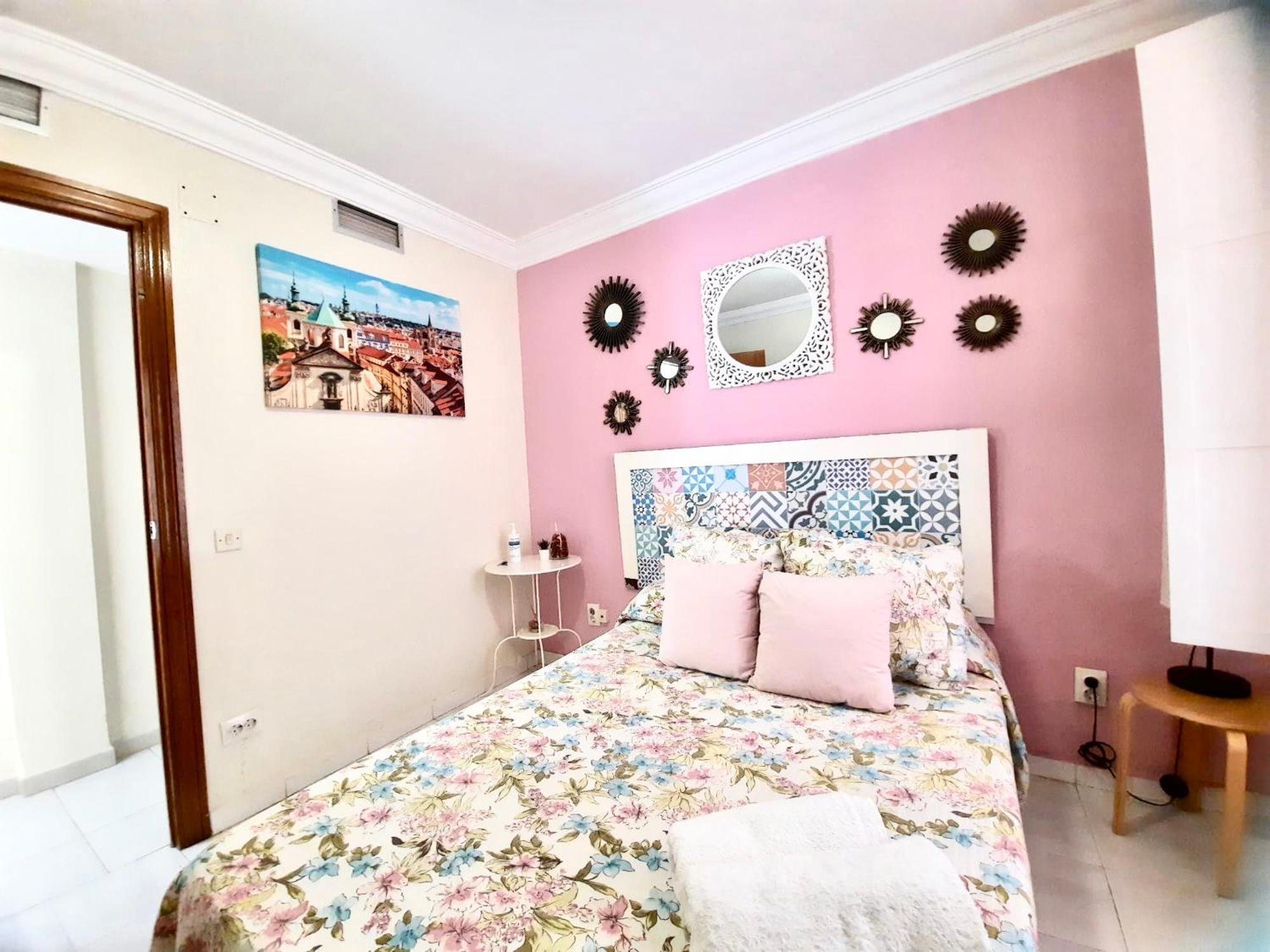 Budget And Cute Rooms With Balcony Sevilla Center Eksteriør billede