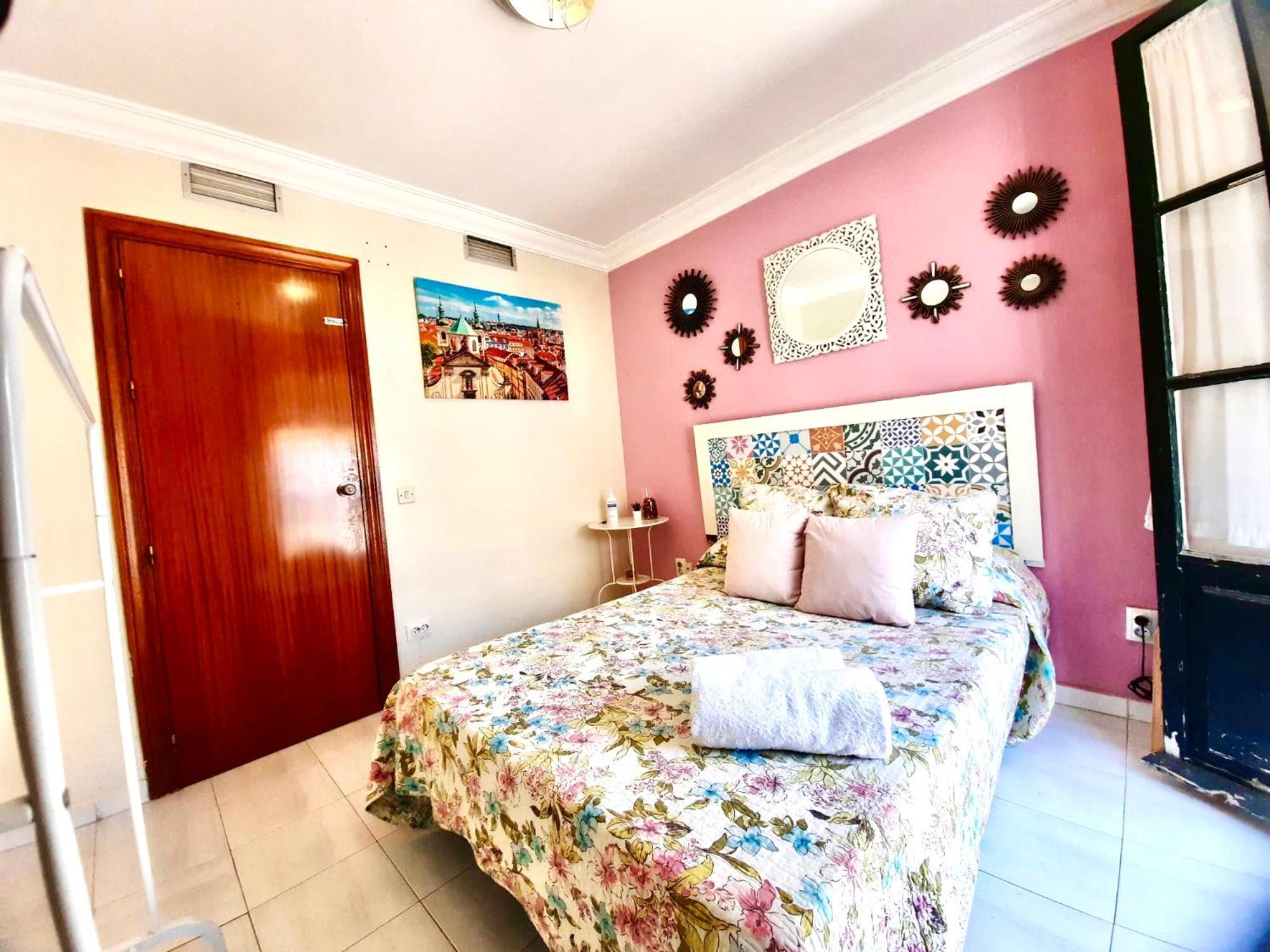 Budget And Cute Rooms With Balcony Sevilla Center Eksteriør billede