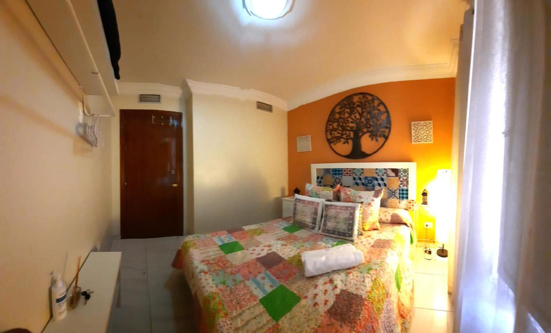 Budget And Cute Rooms With Balcony Sevilla Center Eksteriør billede