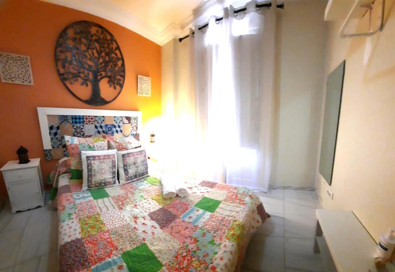 Budget And Cute Rooms With Balcony Sevilla Center Eksteriør billede