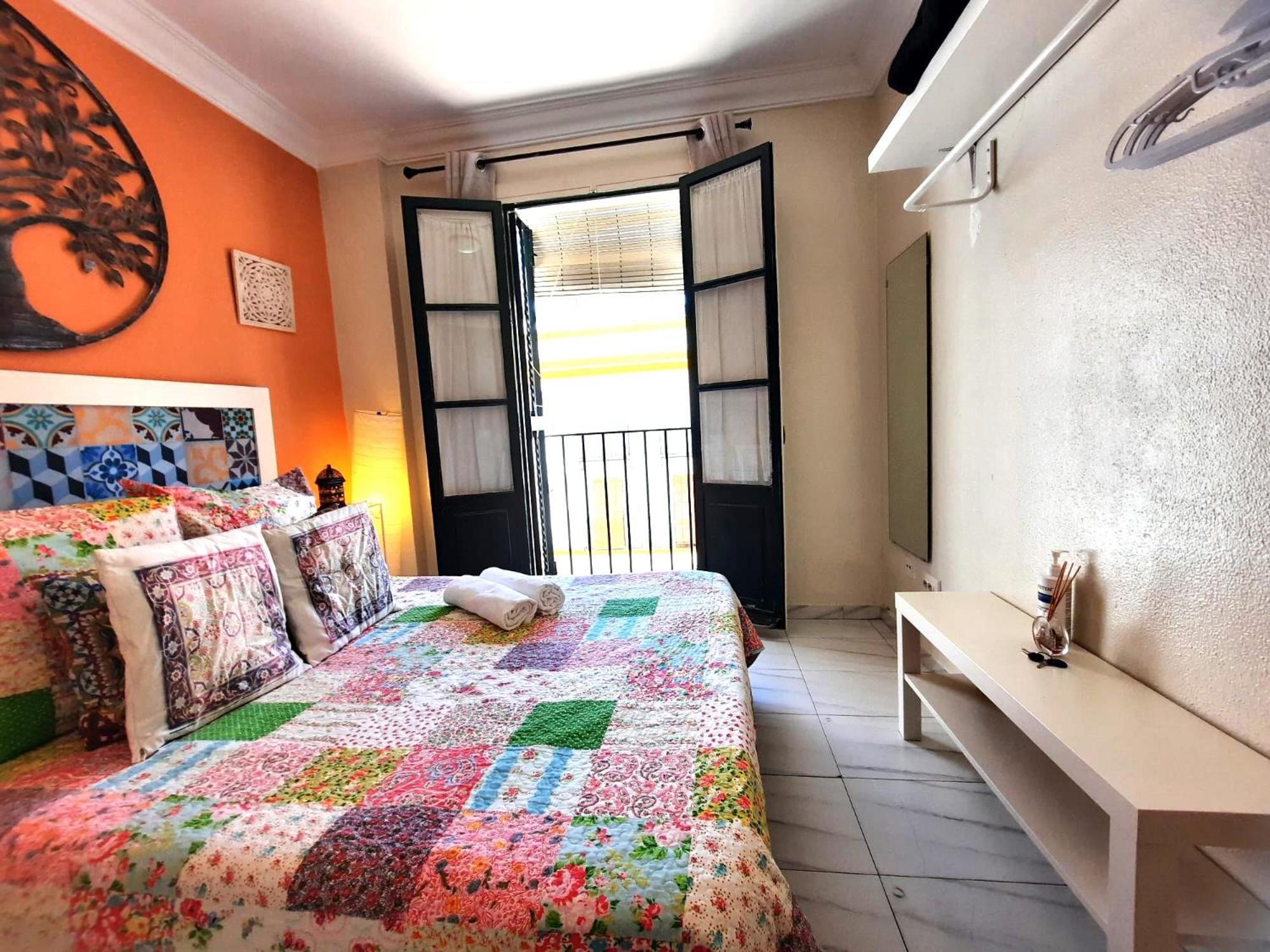 Budget And Cute Rooms With Balcony Sevilla Center Eksteriør billede