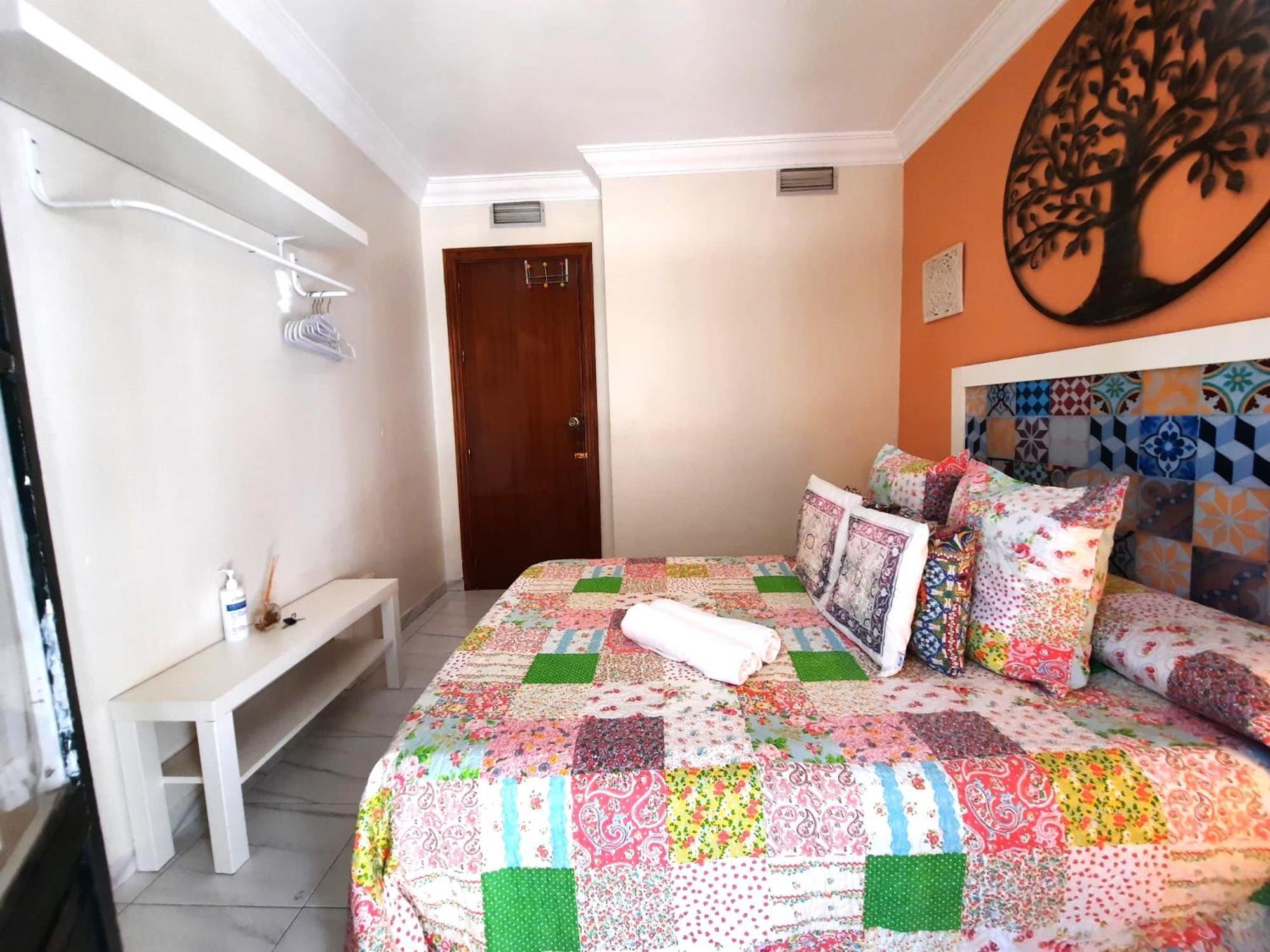 Budget And Cute Rooms With Balcony Sevilla Center Eksteriør billede