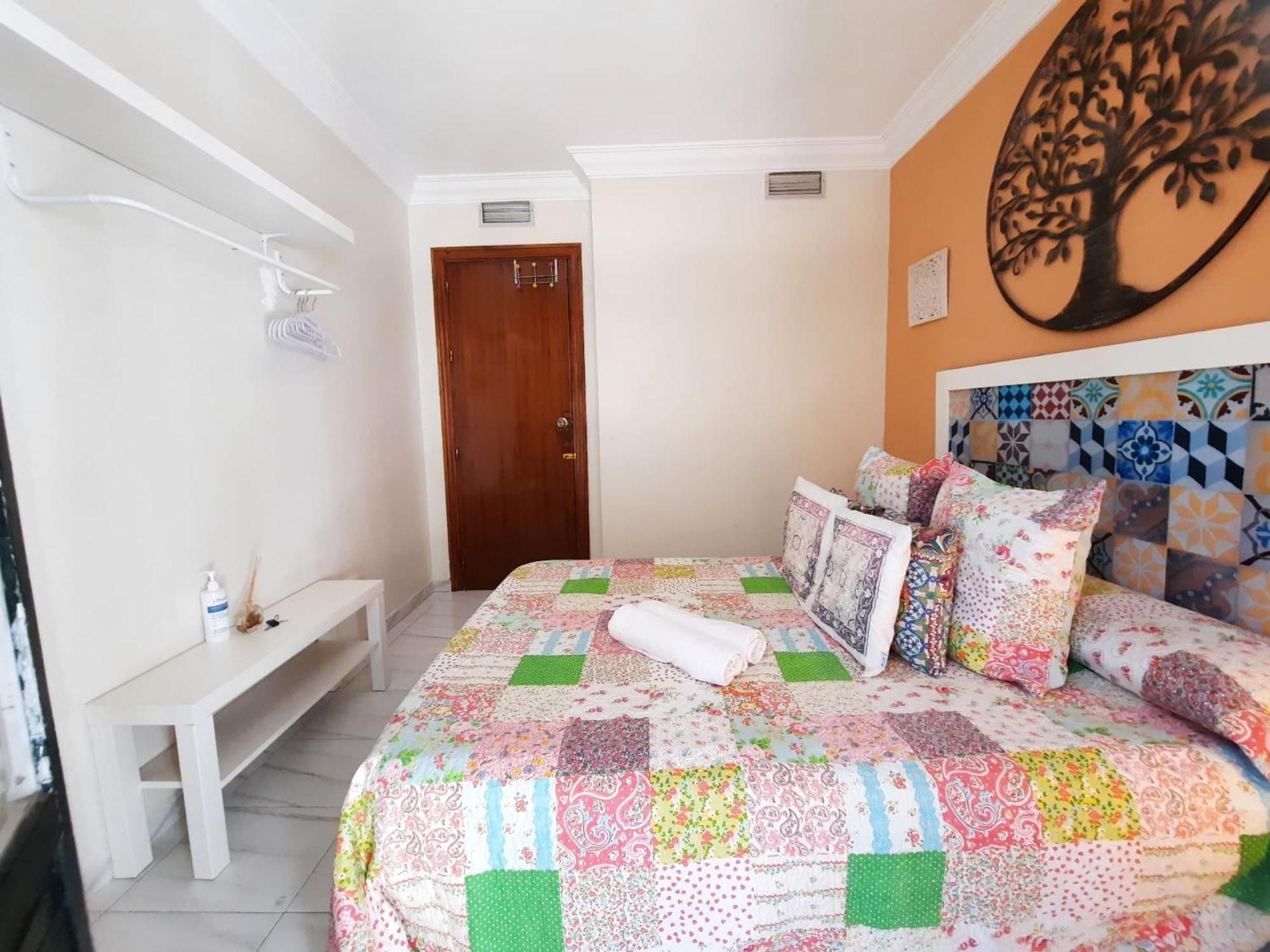Budget And Cute Rooms With Balcony Sevilla Center Eksteriør billede