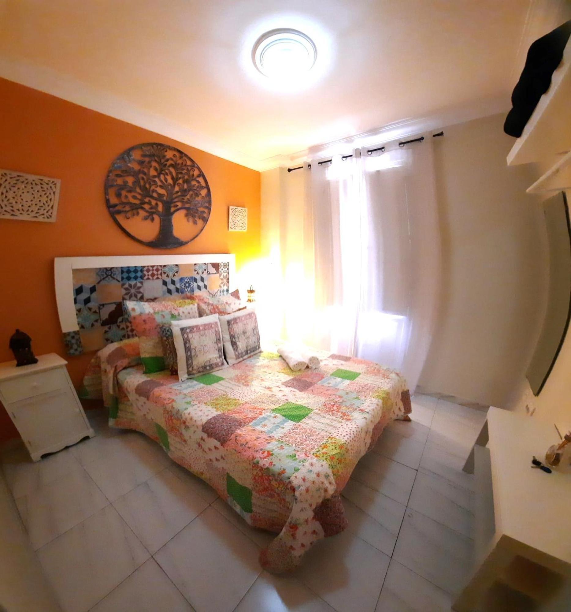 Budget And Cute Rooms With Balcony Sevilla Center Eksteriør billede