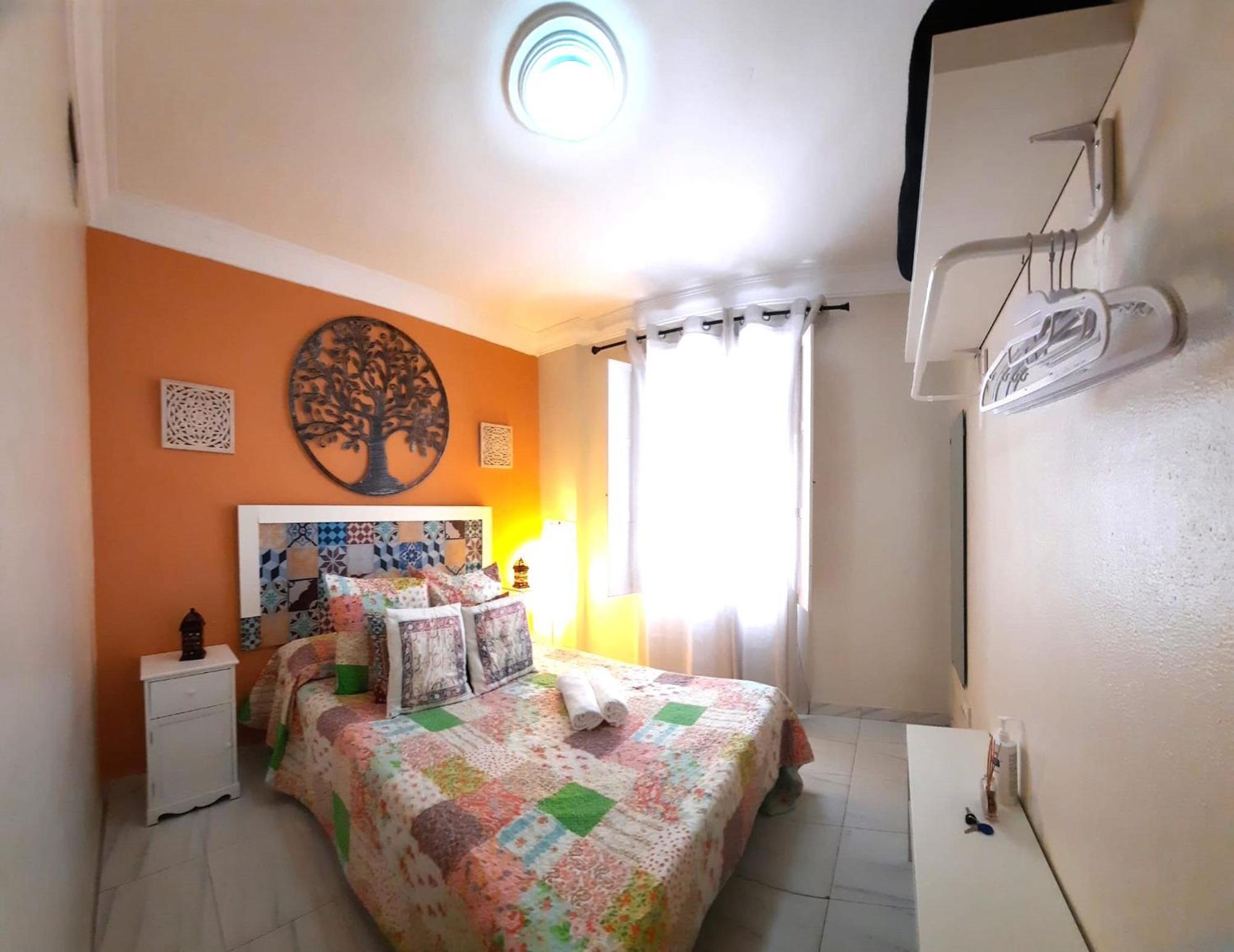 Budget And Cute Rooms With Balcony Sevilla Center Eksteriør billede