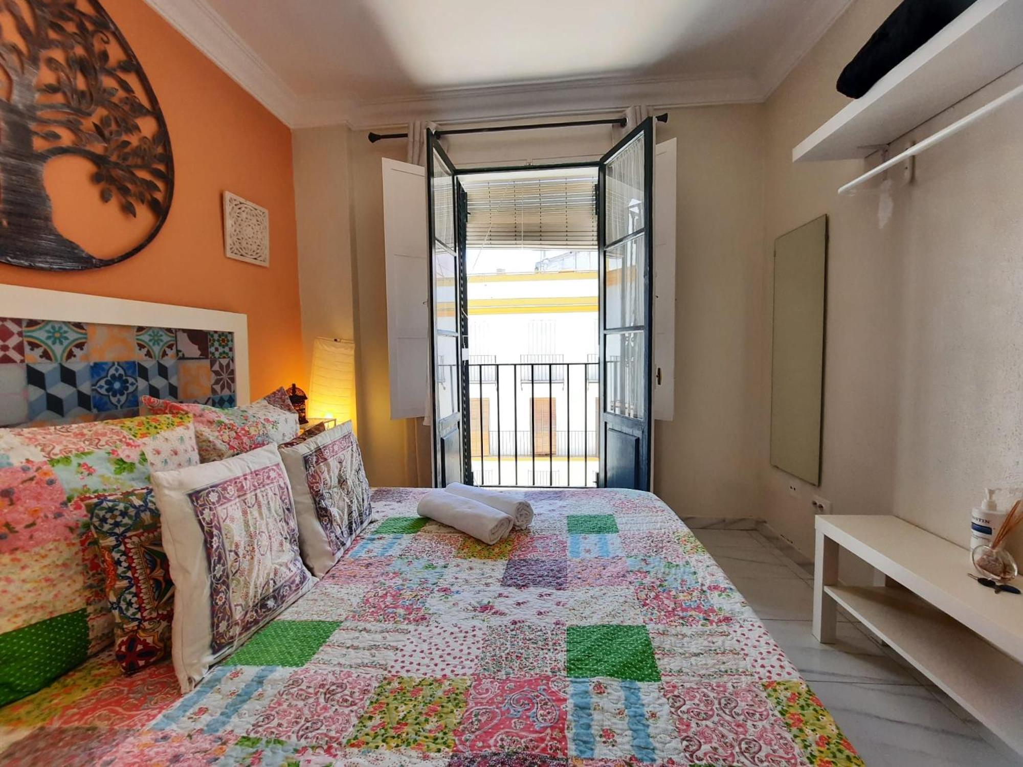 Budget And Cute Rooms With Balcony Sevilla Center Eksteriør billede